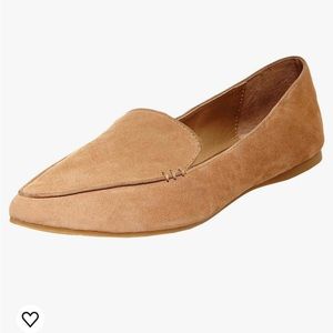 Steve Madden feather flats